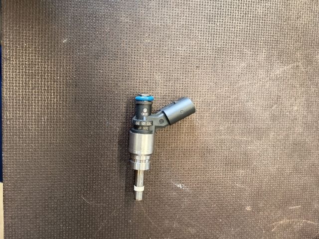 bontott AUDI A6 C6 Porlasztó (1 db)