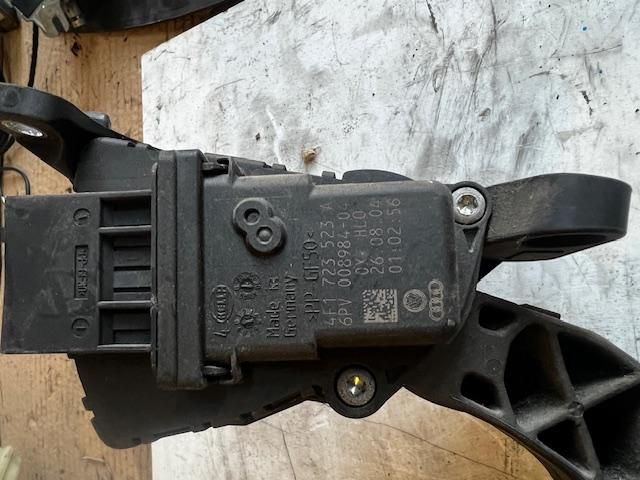 bontott AUDI A6 C6 Gázpedál (Elektromos)