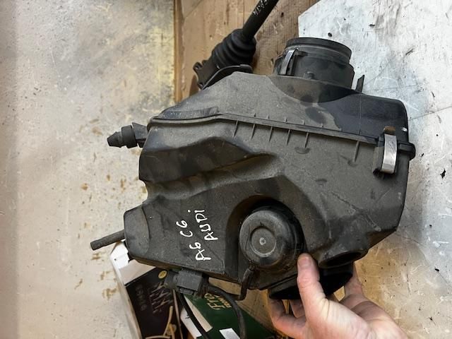 bontott AUDI A6 C6 Légszűrő Ház