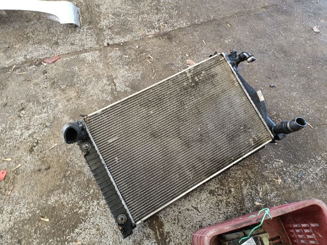 bontott AUDI A6 C6 Vízhűtő Radiátor (Klímás)