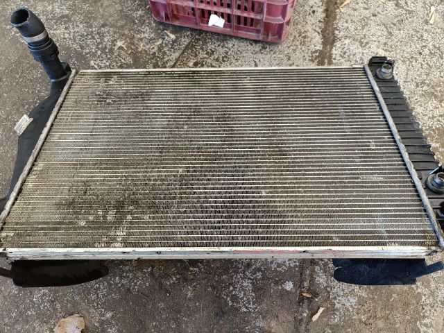 bontott AUDI A6 C6 Vízhűtő Radiátor (Klímás)