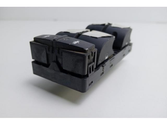 bontott AUDI A6 C6 Ablakemelő Kapcsoló (Pozíciófüggetlen)