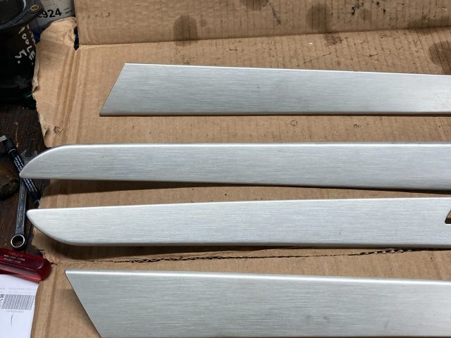 bontott AUDI A6 C6 Ajtó Díszléc Szett