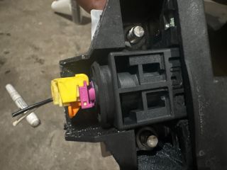 bontott AUDI A6 C6 Akkumulátor Saru Elektronikával