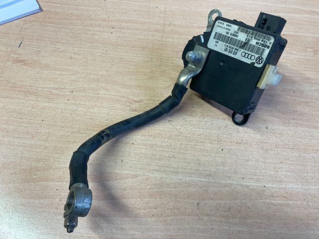 bontott AUDI A6 C6 Akkumulátor Vezérlő Panel