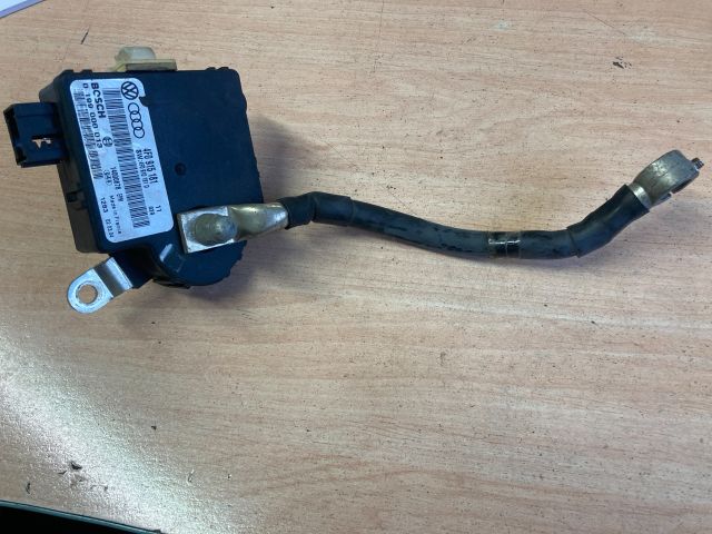 bontott AUDI A6 C6 Akkumulátor Vezérlő Panel