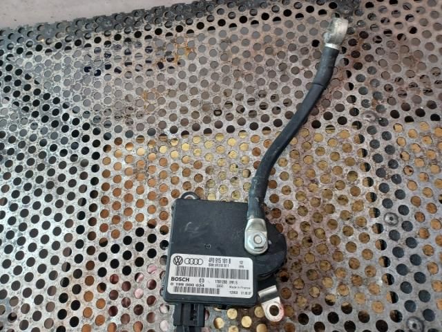 bontott AUDI A6 C6 Akkumulátor Vezérlő Panel