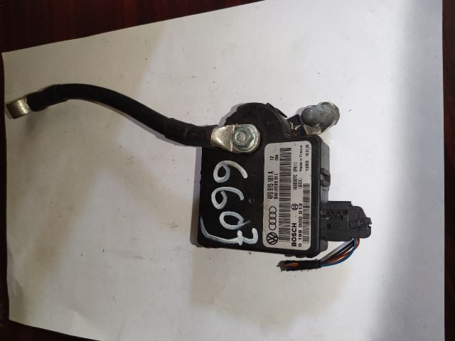 bontott AUDI A6 C6 Akkumulátor Vezérlő Panel