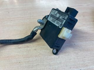 bontott AUDI A6 C6 Akkumulátor Vezérlő Panel