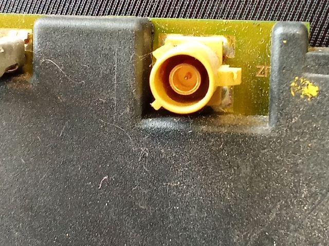 bontott AUDI A6 C6 Antenna Erősítő