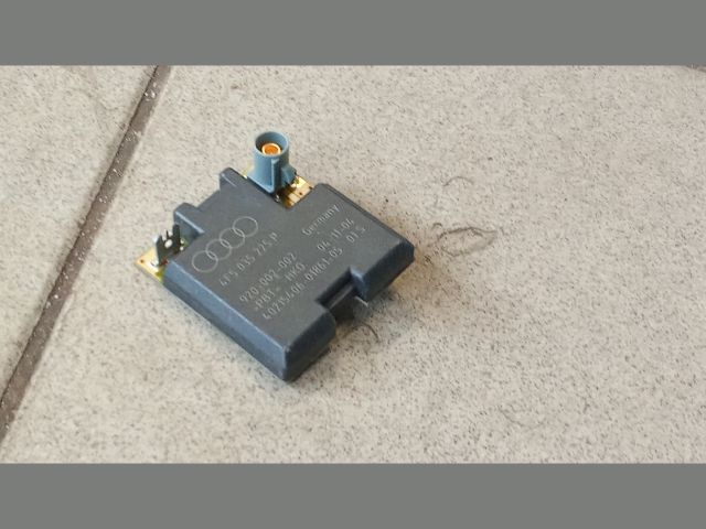 bontott AUDI A6 C6 Antenna Erősítő