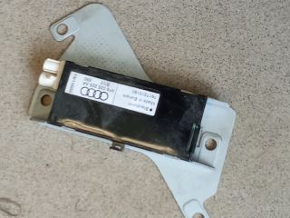 bontott AUDI A6 C6 Antenna Erősítő