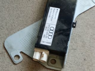 bontott AUDI A6 C6 Antenna Erősítő