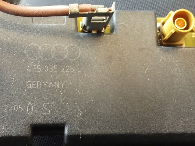 bontott AUDI A6 C6 Antenna Erősítő