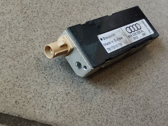 bontott AUDI A6 C6 Antenna Erősítő