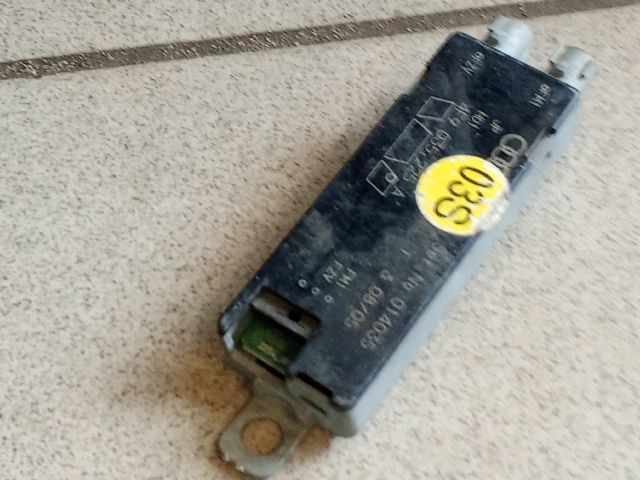 bontott AUDI A6 C6 Antenna Erősítő