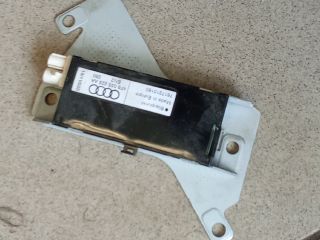 bontott AUDI A6 C6 Antenna Erősítő
