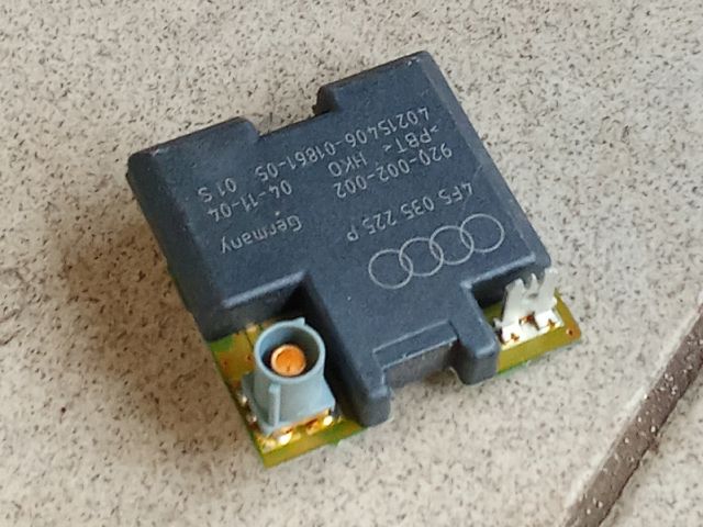 bontott AUDI A6 C6 Antenna Erősítő