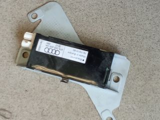 bontott AUDI A6 C6 Antenna Erősítő