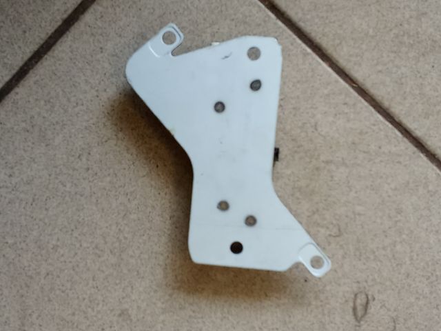 bontott AUDI A6 C6 Antenna Erősítő