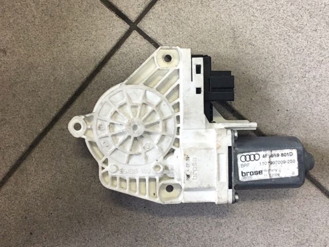 bontott AUDI A6 C6 Bal első Ablakemelő Motor