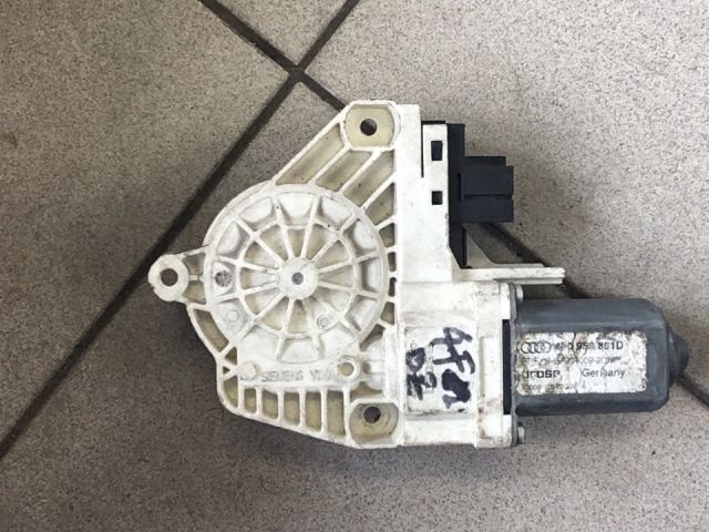 bontott AUDI A6 C6 Bal első Ablakemelő Motor