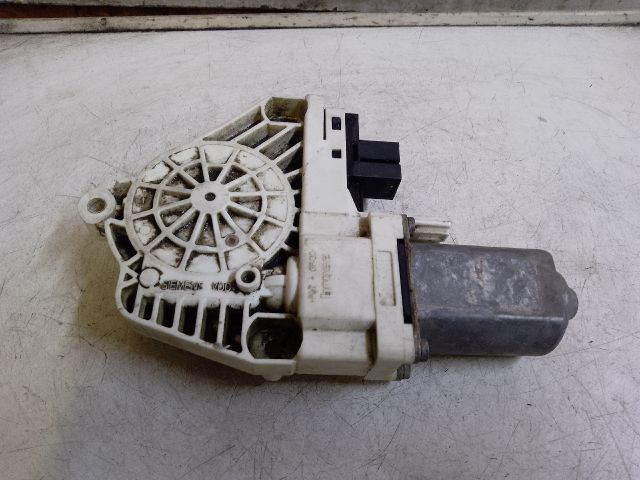 bontott AUDI A6 C6 Bal első Ablakemelő Szerkezet (Elektromos)