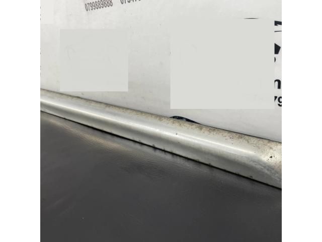 bontott AUDI A6 C6 Bal első Ajtó Díszléc