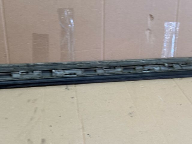 bontott AUDI A6 C6 Bal első Ajtó Díszléc