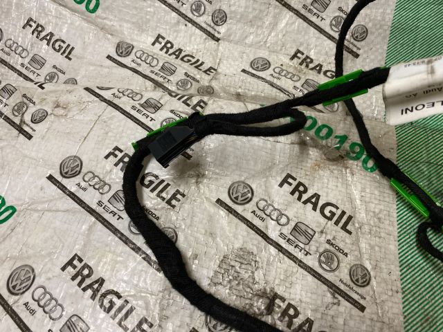 bontott AUDI A6 C6 Bal első Ajtó Kábelköteg
