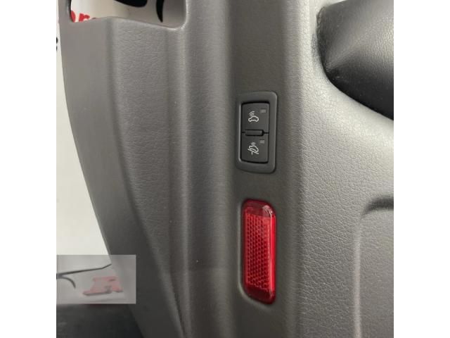 bontott AUDI A6 C6 Bal első Ajtó Kárpit