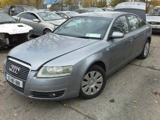 bontott AUDI A6 C6 Bal első Ajtó (Részeivel)