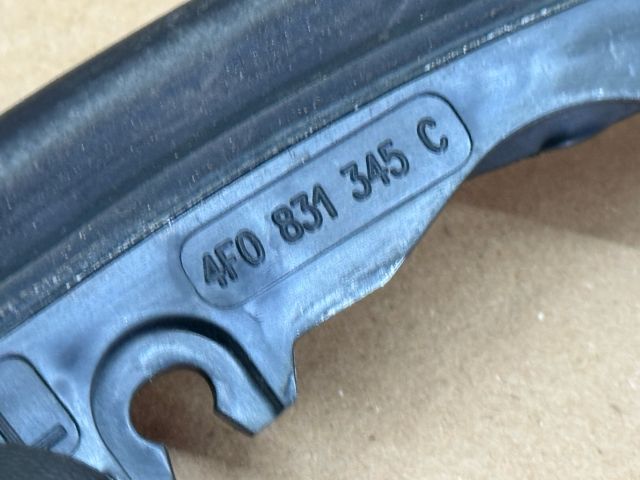 bontott AUDI A6 C6 Bal első Ajtó Szigetelés