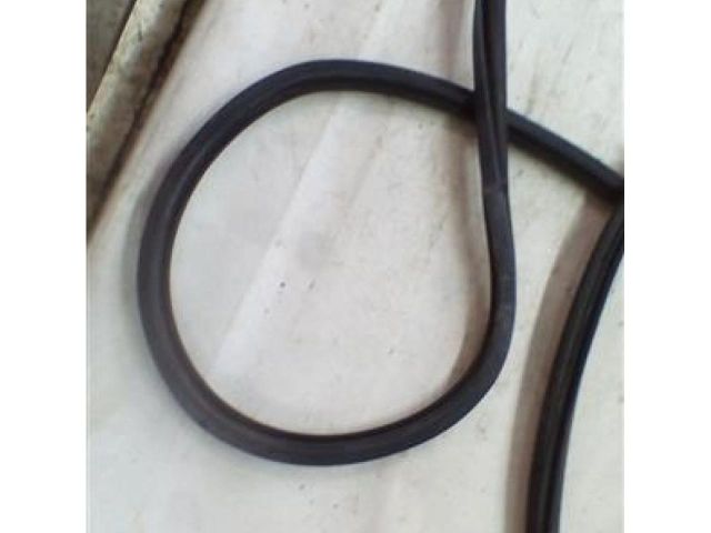 bontott AUDI A6 C6 Bal első Ajtó Szigetelés