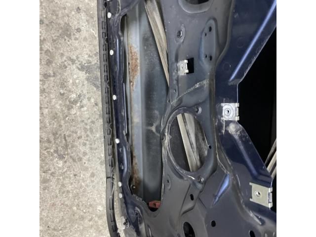 bontott AUDI A6 C6 Bal első Ajtó (Üres lemez)