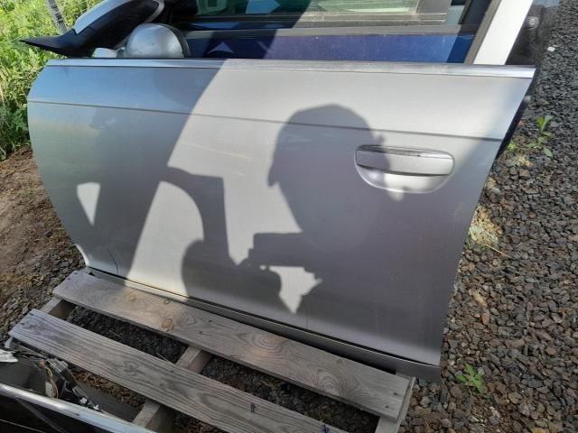 bontott AUDI A6 C6 Bal első Ajtó (Üres lemez)