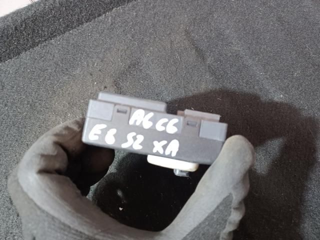 bontott AUDI A6 C6 Bal első Ajtó Vezérlőegység