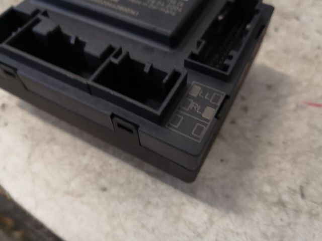 bontott AUDI A6 C6 Bal első Ajtó Vezérlőegység