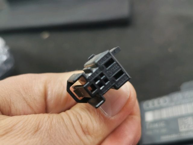 bontott AUDI A6 C6 Bal első Ajtó Vezérlőegység