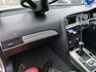 bontott AUDI A6 C6 Bal első Ajtóhatároló