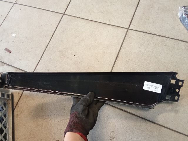 bontott AUDI A6 C6 Bal első Ajtókeret Burkolat