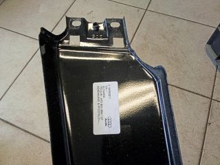 bontott AUDI A6 C6 Bal első Ajtókeret Burkolat