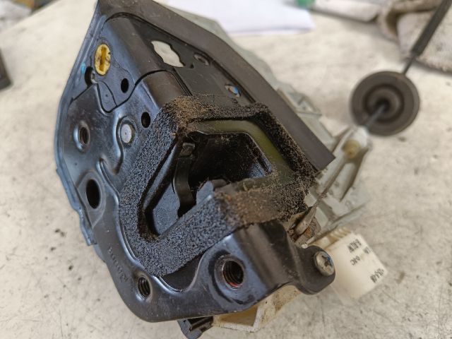 bontott AUDI A6 C6 Bal első Ajtózár