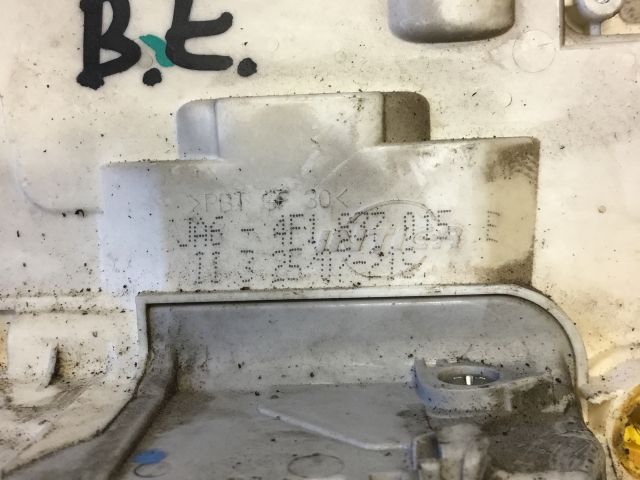 bontott AUDI A6 C6 Bal első Ajtózár