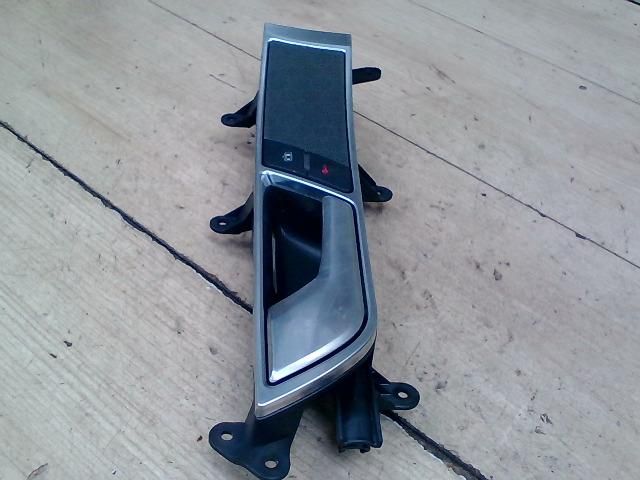 bontott AUDI A6 C6 Bal első Belső Kilincs