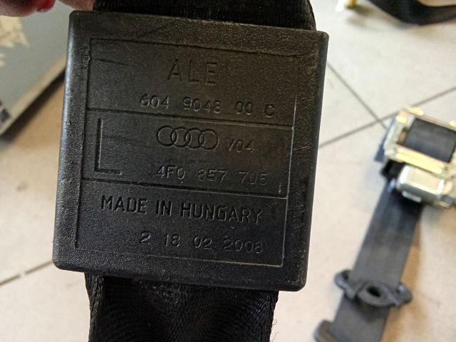 bontott AUDI A6 C6 Bal első Biztonsági Öv