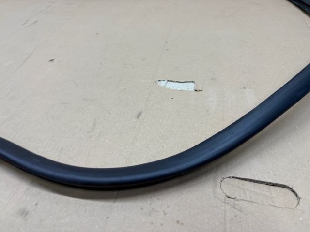 bontott AUDI A6 C6 Bal első Gumikéder