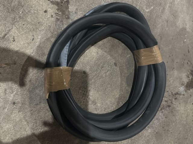 bontott AUDI A6 C6 Bal első Gumikéder