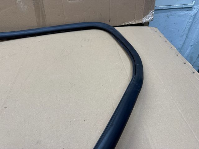 bontott AUDI A6 C6 Bal első Gumikéder