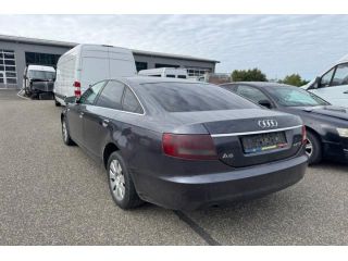 bontott AUDI A6 C6 Bal első Lökhárító Tartó (Műanyag)